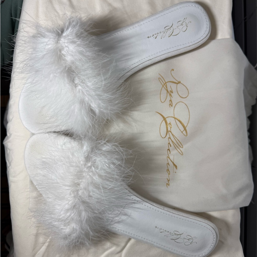 Elegant White Faux Fur Women's Slippers